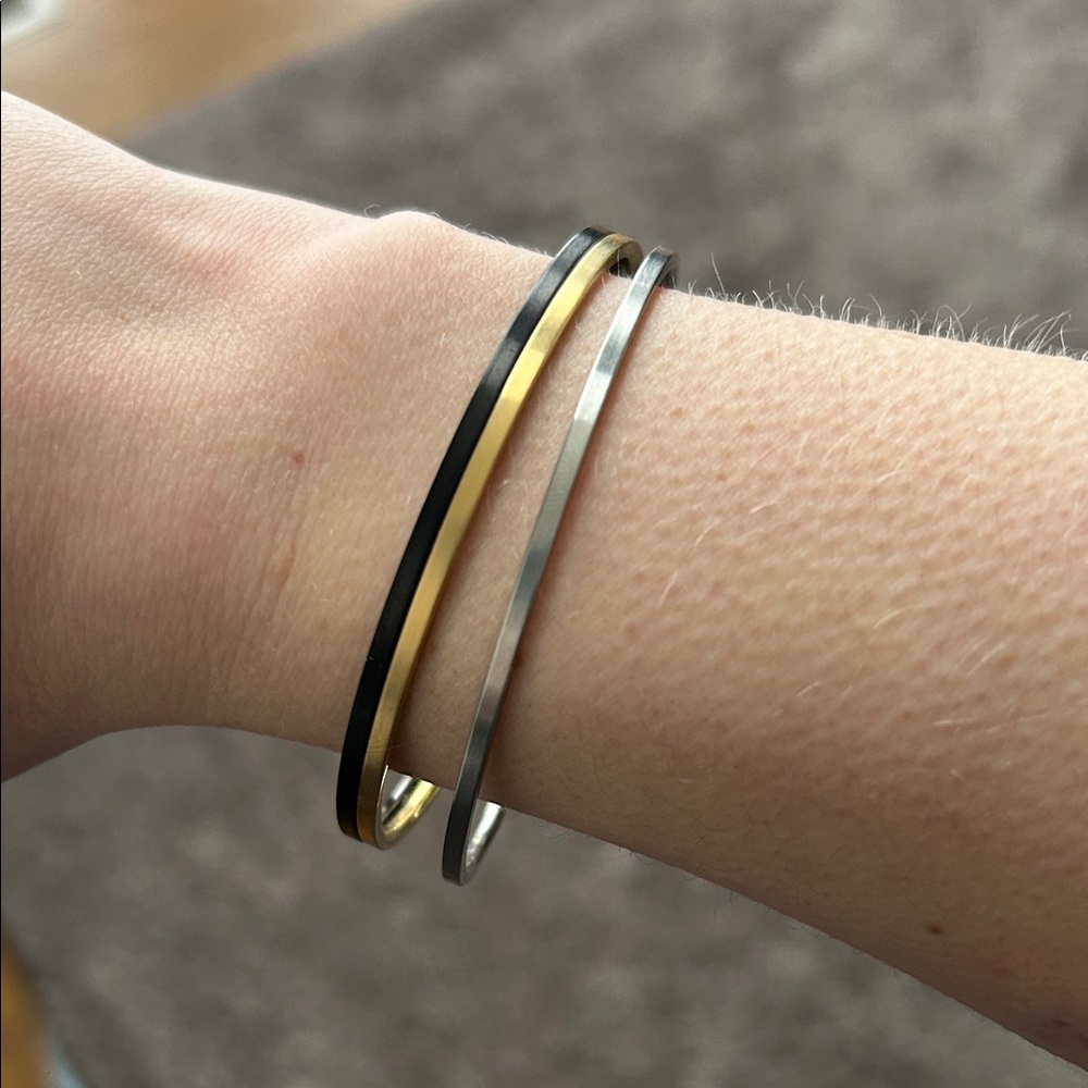 Elegant Gold, Silver, and Black Bangle Set - Picture 3 of 3